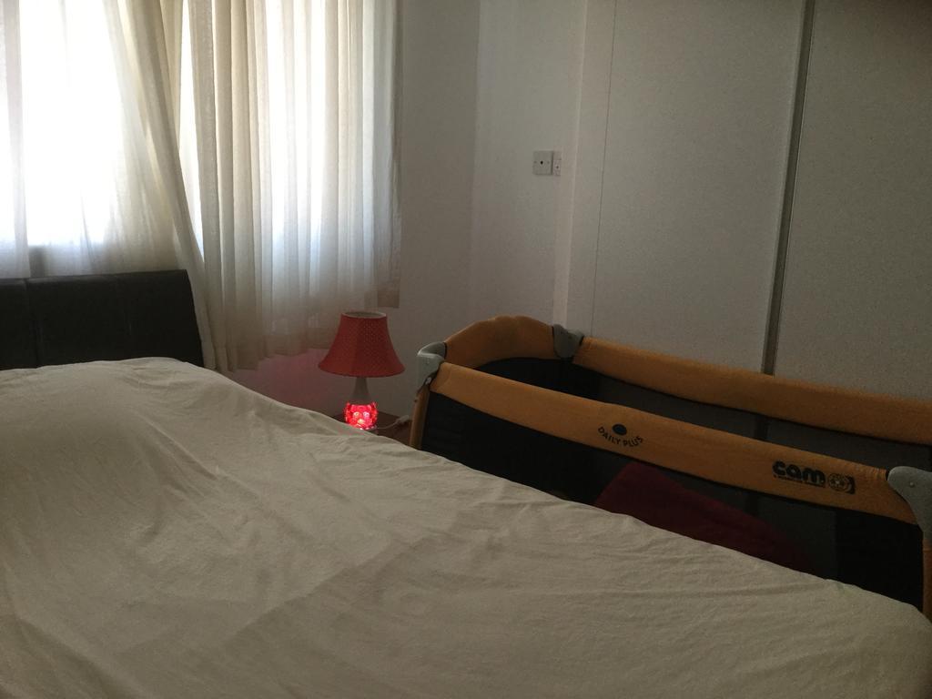 Aphrodite Beachfront Apartment Ghaziveran Esterno foto