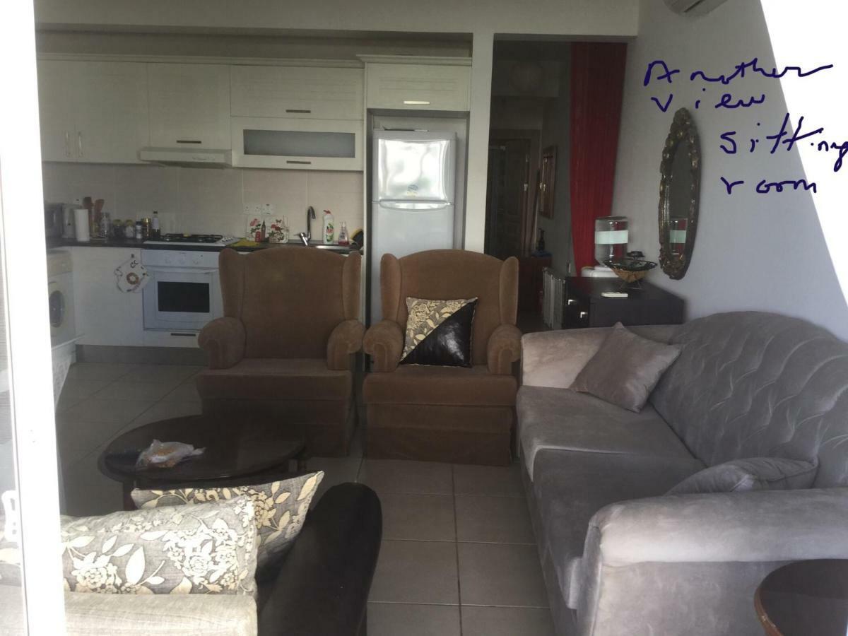 Aphrodite Beachfront Apartment Ghaziveran Esterno foto