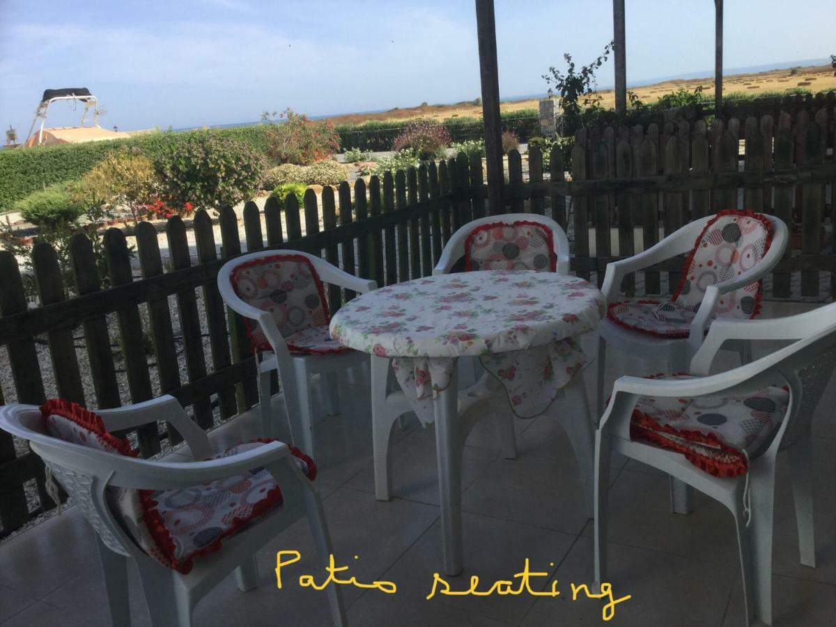 Aphrodite Beachfront Apartment Ghaziveran Esterno foto