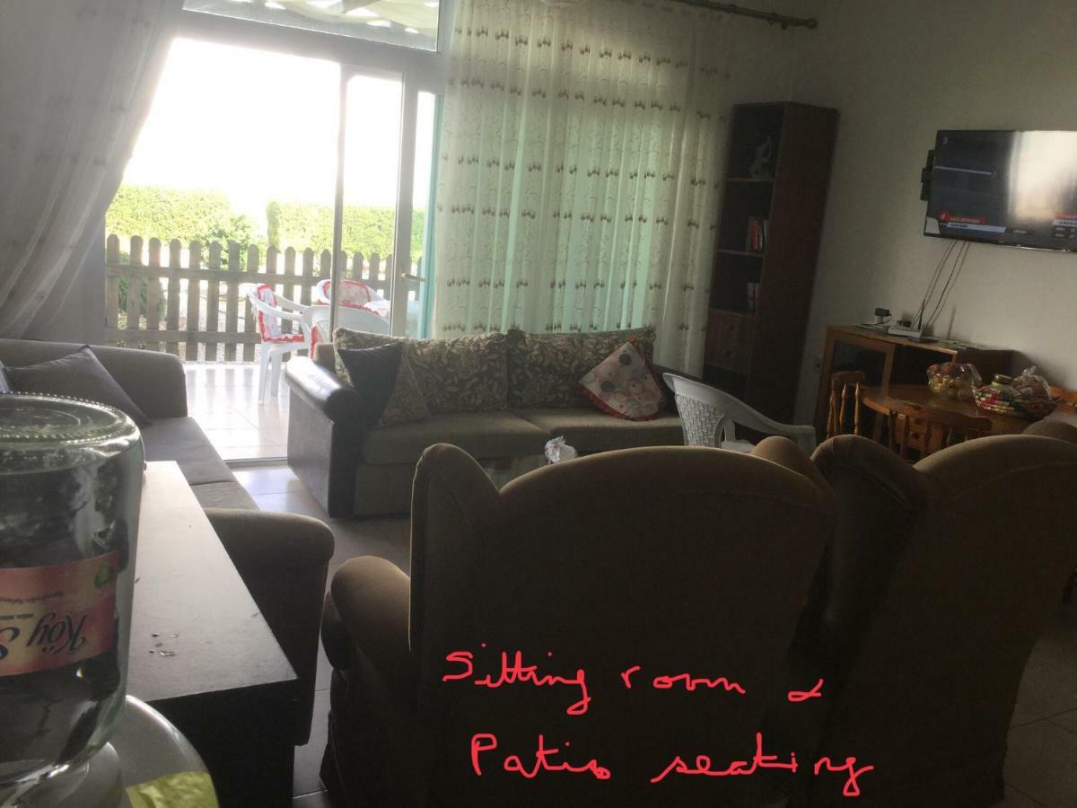 Aphrodite Beachfront Apartment Ghaziveran Esterno foto
