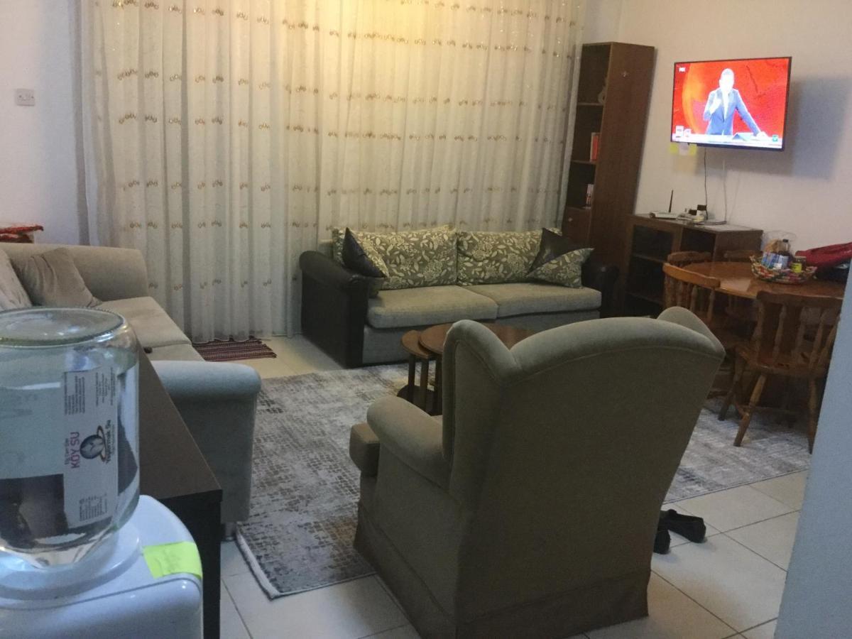 Aphrodite Beachfront Apartment Ghaziveran Esterno foto