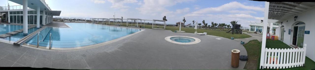 Aphrodite Beachfront Apartment Ghaziveran Esterno foto